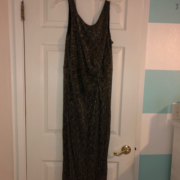 Dress - Picture 2 of 4